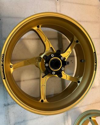 Cerchi forgiati Oz piega r Tuono v4 Rsv4