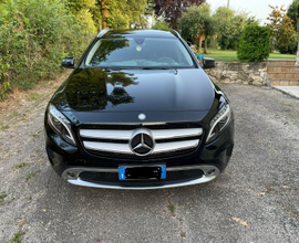 MERCEDES GLA 180d Automatic Enduro tetto panorama