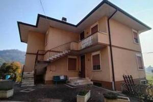 Immobile in asta di 311 m² con più di 5 locali e b