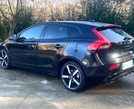 Volvo V40 D2 1.6 Powershift R-design Kinetic