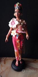 Ballerina thailandese con fiore-Bambola 42 cm