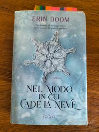 Libro Erin Doom - Nel modo in cui cade la neve