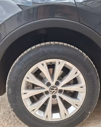 cerchi in lega17 volkswagen  pneumatici 215 65 R17
