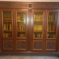 Libreria con vetrina stile Neo-rinascimeto