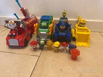 Set di veicoli e personaggi Paw Patrol