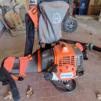 Decespugliatore professiononale husqvarna mod 553