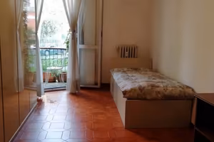 Ampio camera Monza