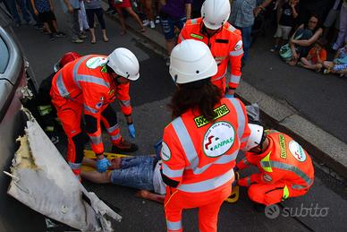 Soccorritore ambulanza