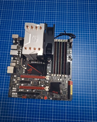 ASUS Rampage III GENE  Ram 24GB CPU  Xeon