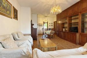 5 LOCALI A CARRARA