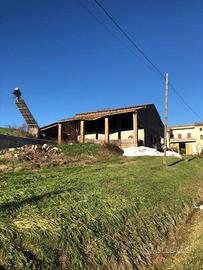 Rustico / Casale di 250 m² con più di 5 locali e b