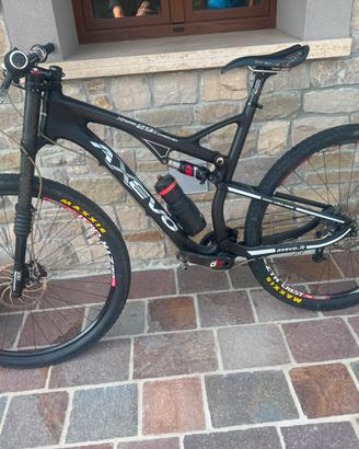 mtb 29 axevo full  in carbonio