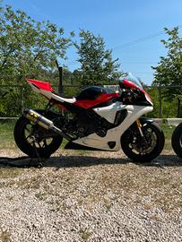 Scarico Arrow Competition in titanio per R1 2015<