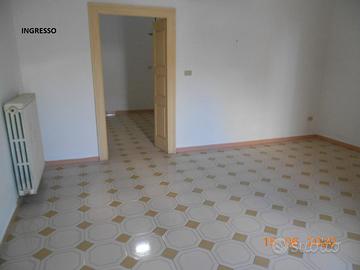 Appartamento indipendente -corso principale