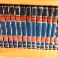 Enciclopedia completa dalla A alla Z de agostini.