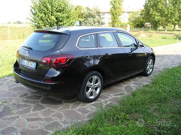 OPEL Astra 4ª serie - 2012