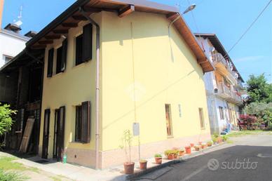 CASA SEMINDIPENDENTE A GIUSSANO