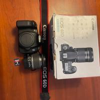 Canon EOS 60D + 18-55 IS + accessori