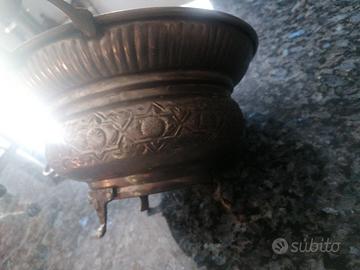 centro tavola molto antico, perfetto 