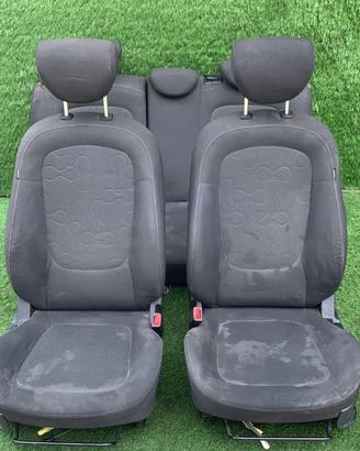 TAPPEZZERIA COMPLETA HYUNDAI i20 1° Serie 691001J