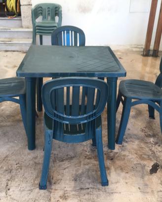 Tavolo di plastica