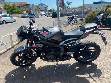 Triumph Street Triple R - 2021