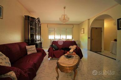 VILLA A SCHIERA D'ANGOLO A SAN SALVO