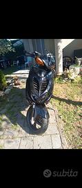 BLOCCO 2 vespe 1 aerox