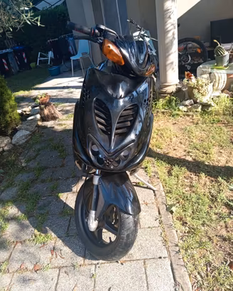 BLOCCO 2 vespe 1 aerox