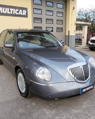 Lancia Thesis 3.0 V6 24V aut - 6 cilindri Busso - 