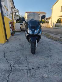Piaggio XEvo 400
