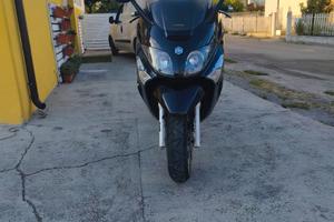 Piaggio XEvo 400