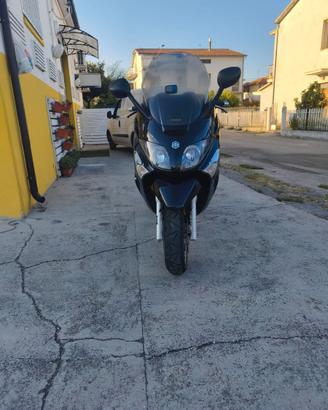 Piaggio XEvo 400