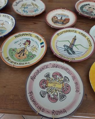 21 piatti decorativi souvenir vintage 