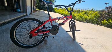 BMX Jigsaw Rossa – Stile Freestyle – Ottim