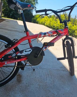 BMX Jigsaw Rossa – Stile Freestyle – Ottim
