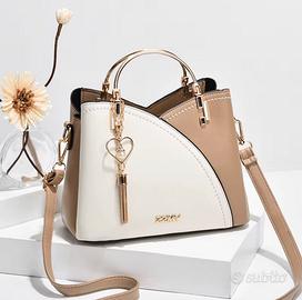 Borsa da donna a tracolla e a mano con frange