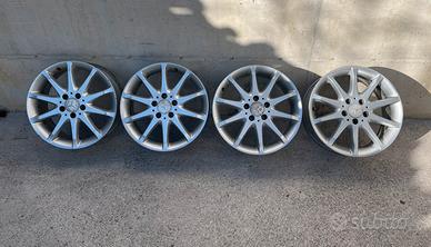 Cerchi in lega Mercedes 17