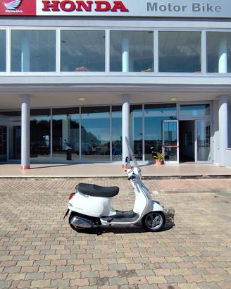 Piaggio Vespa 125 LX i.e.
