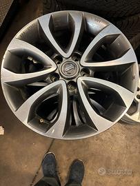 Cerchi in lega nissn quasquai 17 pollici