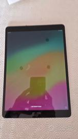 iPad Pro 10.5 Cellular + Smart Keyboard GUASTO