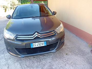 Macchina Citroën C4