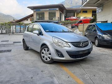 Ricambi Opel Corsa 2012 5 porte grigia 1200cc benz