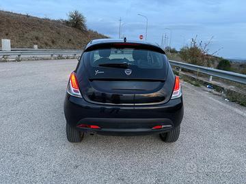 Lancia Y 2013 TwinAir benzina/metano