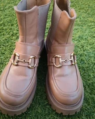 Tronchetto da donna.