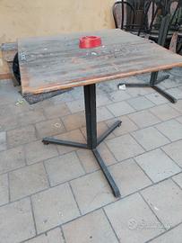 Sotto tavoli, Taglieri, credenza, erogatore, ecc