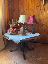 Tavolino rotondo da salotto con piano in vetro