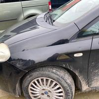 PARAFANGO ANTERIORE SINISTRO FIAT Grande Punto 1Â°