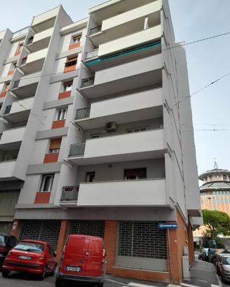 VIA COLOGNA ALTA - privato vende