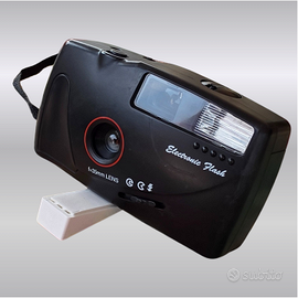 Fotocamera Vintage  35mm Con Flash – Anni ’90